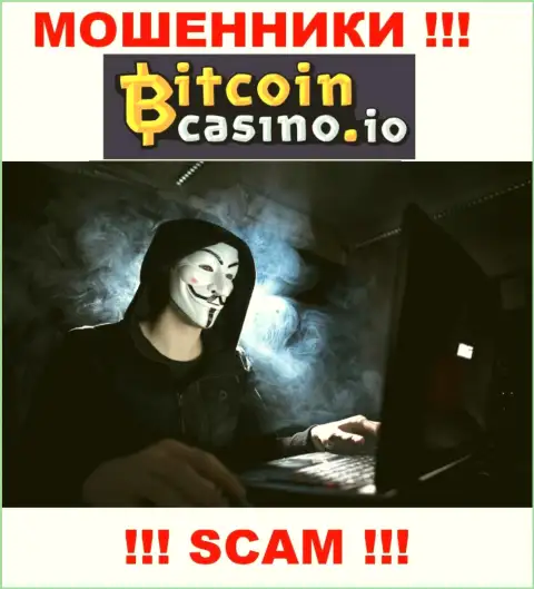 Данных о лицах, которые управляют Bitcoin Casino в сети разыскать не удалось