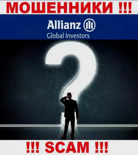Allianz Global Investors усердно прячут данные о своих прямых руководителях